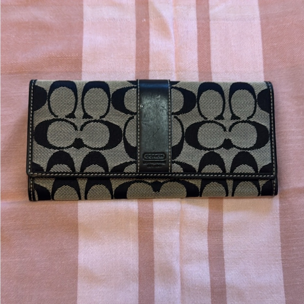 Coach Black and Cream Signature Wallet
